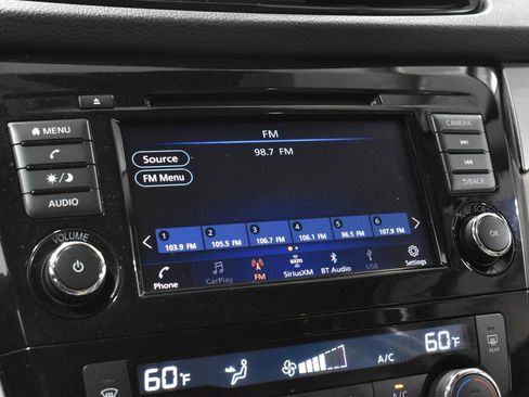 Used 2020 Nissan Rogue Sport SV w/ Technology Package FWD image 13