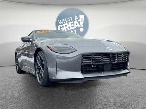 Used 2024 Nissan Z Performance w/ Floor Mat Package image 2