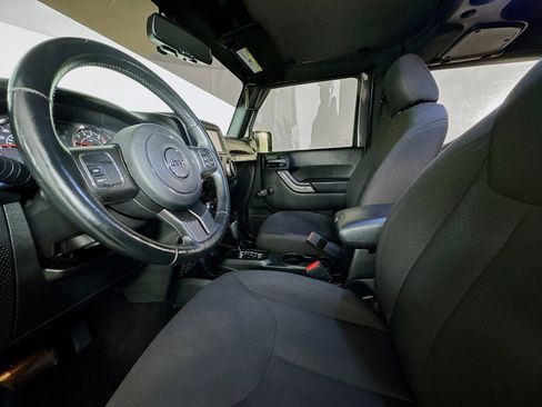 Used 2018 Jeep Wrangler Sport image 19