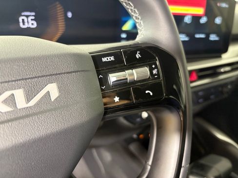 New 2026 Kia Sorento LX FWD image 21