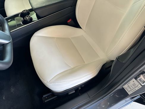 Used 2020 Tesla Model 3 Standard Range image 11