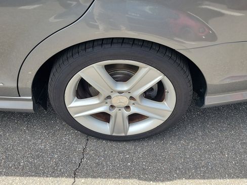Used 2010 Mercedes-Benz C 300 Sedan image 39