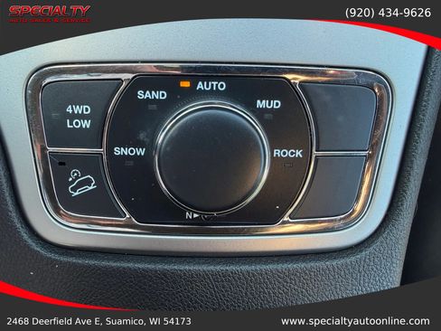Used 2019 Jeep Grand Cherokee Limited AWD/4WD image 30