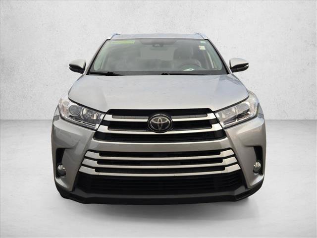 Used 2018 Toyota Highlander Limited AWD/4WD image 2