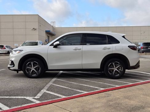 Certified 2024 Honda HR-V EX-L image 6