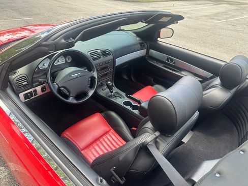 Used 2004 Ford Thunderbird image 23