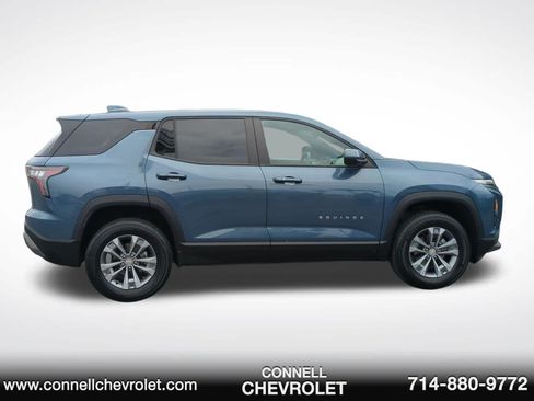 Used 2025 Chevrolet Equinox LT FWD image 4