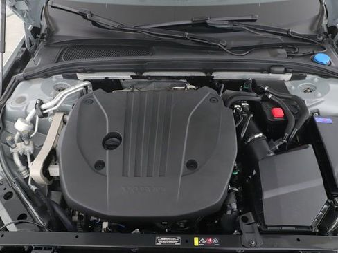 Used 2025 Volvo S60 B5 Core image 15