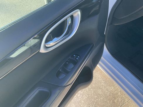 Used 2019 Nissan Sentra SV w/ Protection Package image 10