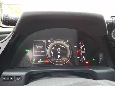 Used 2025 Lexus ES 300h Ultra Luxury image 6