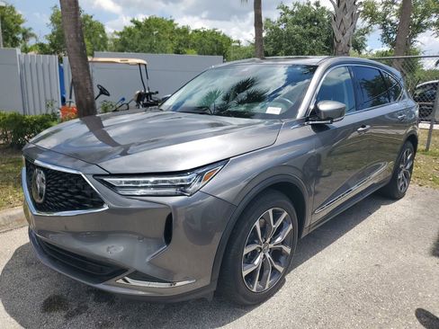 Used 2024 Acura MDX SH-AWD w/ Technology Package image 2