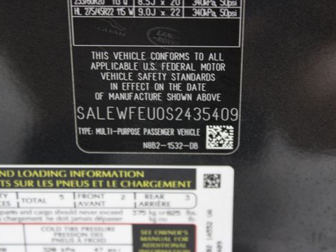 Used 2025 Land Rover Defender 130 Outbound AWD/4WD image 44