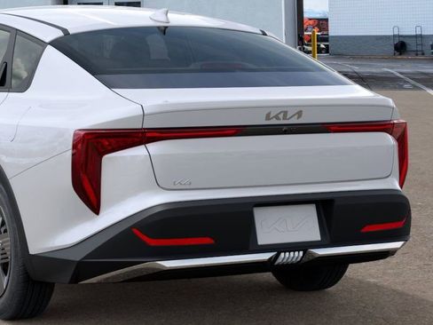 New 2026 Kia K4 LX image 13