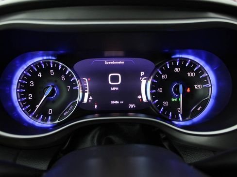 Used 2025 Chrysler Pacifica Select FWD image 14