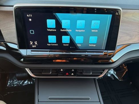 New 2026 Volkswagen Atlas SE image 11