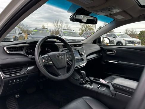 Used 2018 Toyota Avalon XLE Premium w/ All Weather Liner Package FWD image 20