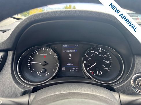 Used 2018 Nissan Rogue SV AWD/4WD image 23