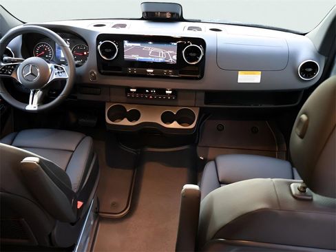 New 2025 Mercedes-Benz Sprinter 2500 image 12