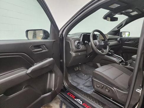 Used 2023 Chevrolet Colorado Trail Boss w/ LPO, Skid Plate Package AWD/4WD image 11