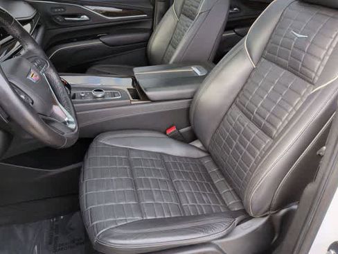 Used 2023 Cadillac Escalade ESV Sport Platinum image 16