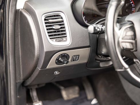 Used 2019 Dodge Durango SXT AWD/4WD image 18
