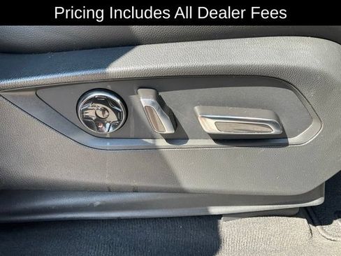 Used 2023 Acura MDX SH-AWD image 23
