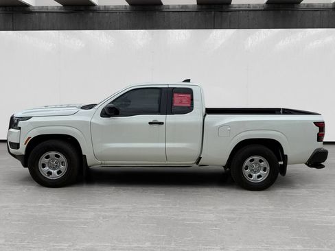 Used 2026 Nissan Frontier S w/ Tow Package RWD image 2
