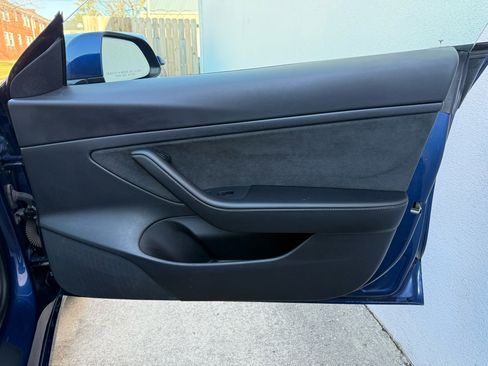 Used 2021 Tesla Model 3 Standard Range Plus image 36