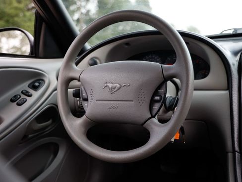 Used 1999 Ford Mustang Coupe RWD image 26