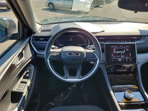 Used 2023 Jeep Grand Cherokee L Laredo w/ Luxury Tech Group I AWD/4WD image 12