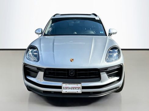 Certified 2026 Porsche Macan AWD/4WD image 6