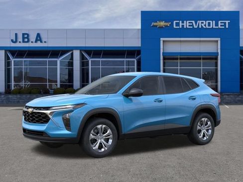 New 2026 Chevrolet Trax LS FWD image 2