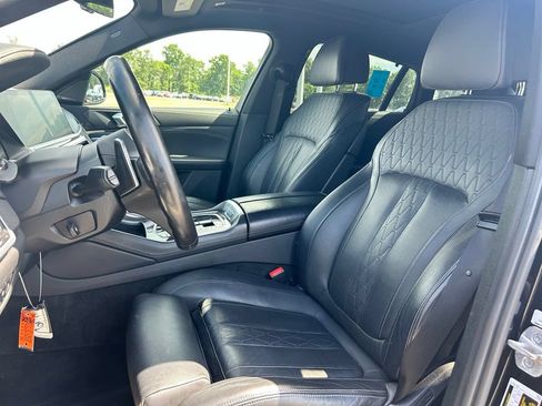 Used 2022 BMW X6 M50i w/ Premium Enhanced Package AWD/4WD image 12