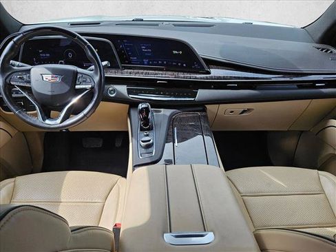 Used 2023 Cadillac Escalade Premium Luxury w/ Performance Package AWD/4WD image 17