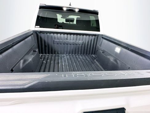 Used 2025 Toyota Tacoma SR image 28