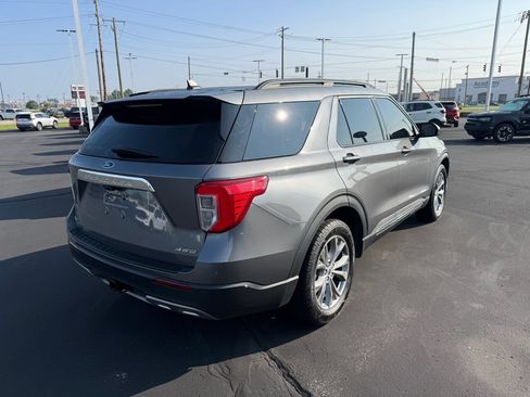 Used 2022 Ford Explorer XLT w/ Equipment Group 202A AWD/4WD image 6