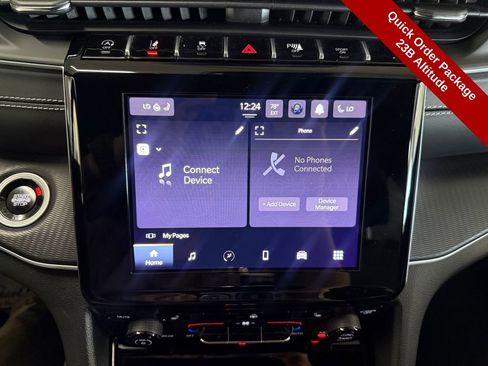 Used 2024 Jeep Grand Cherokee Altitude AWD/4WD image 25