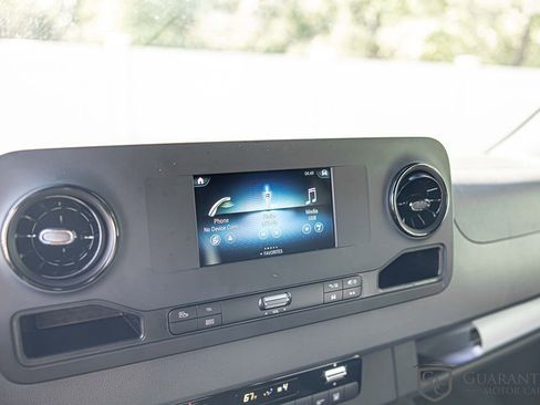 Used 2020 Mercedes-Benz Sprinter 2500 w/ Driver Convenience Package image 19