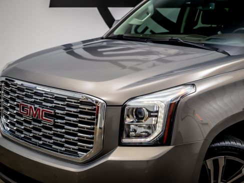 Used 2019 GMC Yukon XL Denali w/ Denali Ultimate Package RWD image 21