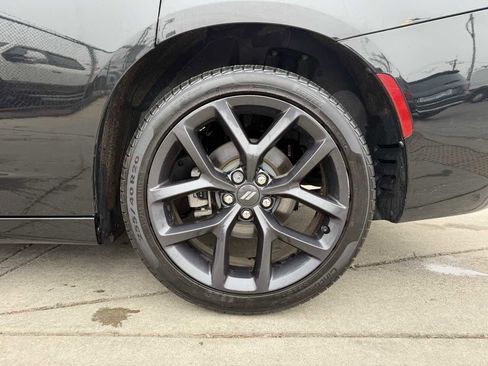Used 2021 Dodge Charger SXT w/ Blacktop Package image 9