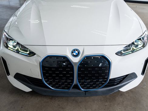 Used 2023 BMW i4 eDrive40 w/ Premium Package image 15