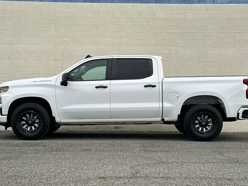 Used 2020 Chevrolet Silverado 1500 Custom w/ Custom Value Package image 7