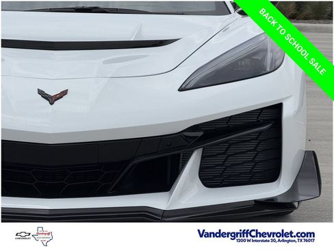 New 2027 Chevrolet Corvette ZR1 w/ ZR1 Carbon Fiber Aero Package RWD image 9