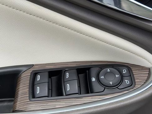 Used 2022 Chevrolet Malibu Premier FWD image 20