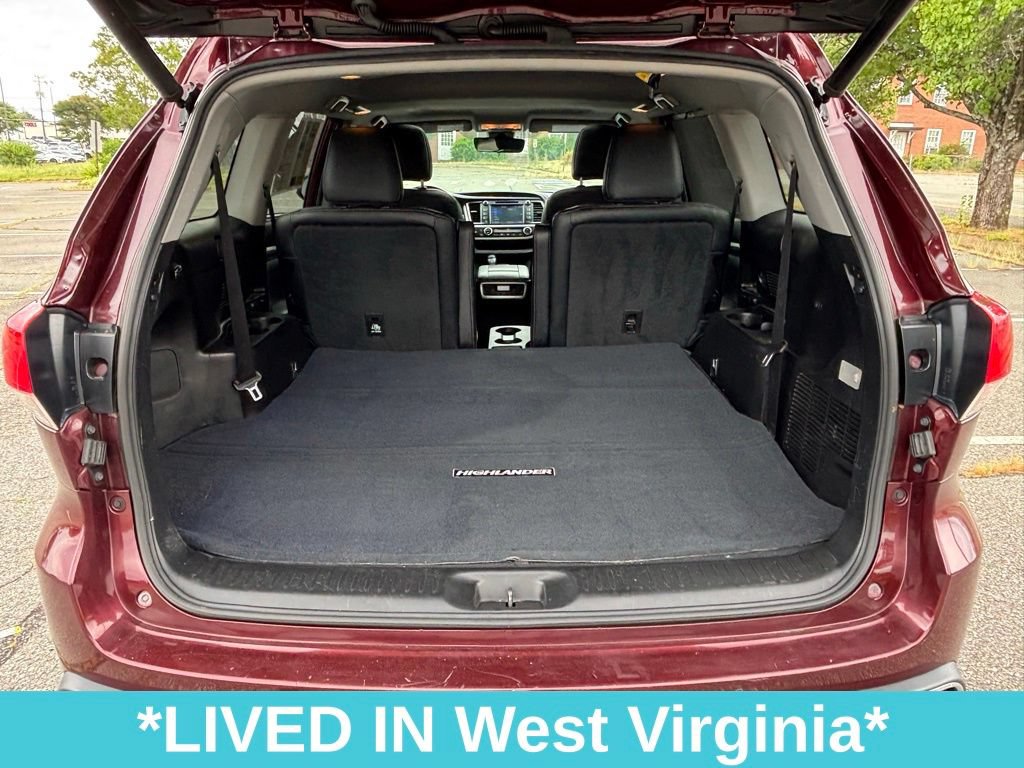 Used 2019 Toyota Highlander Limited w/ Carpet Mat Package (TMS) AWD/4WD image 39