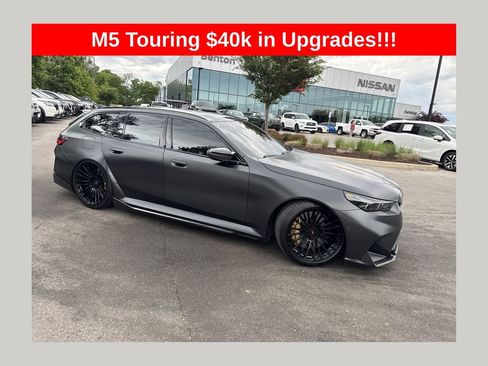Used 2025 BMW M5 Touring AWD/4WD image 1