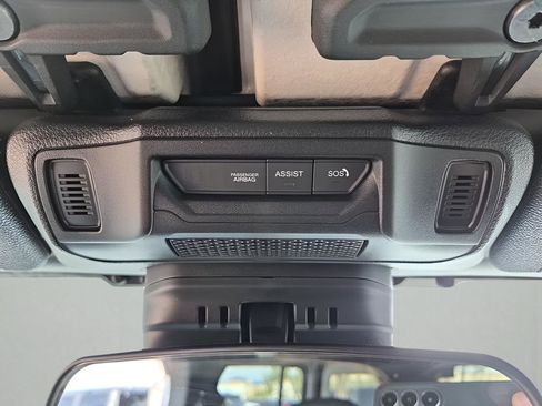 Used 2024 Jeep Wrangler Unlimited Sahara image 41