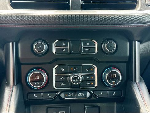 Used 2022 Chevrolet Suburban RST w/ Sport Performance Package image 16