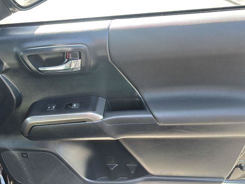 Used 2019 Toyota Tacoma TRD Pro AWD/4WD image 14