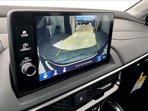 Certified 2025 Acura ADX Base image 28